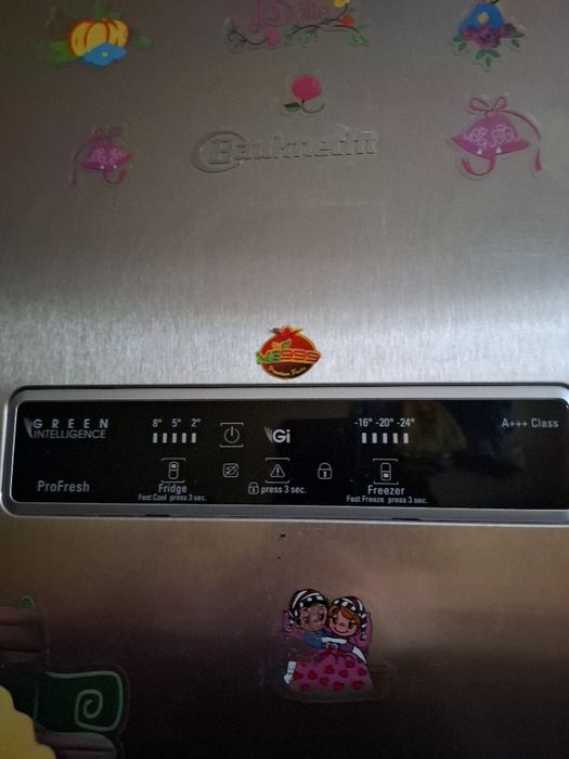 Продам холодильник Bauknecht