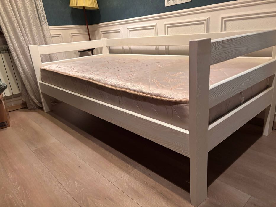 ліжко 210х100 в гарному стані