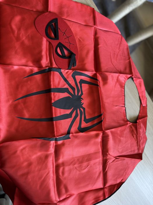 Przebranie dla chłopca Spiderman peleryna + maska