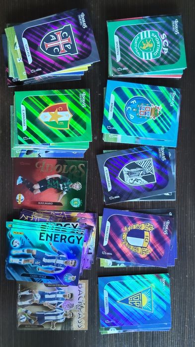 Lote 109 Panini Ídolos 2025/26 diferentes