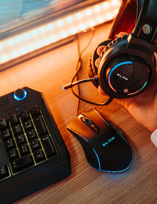 ZESTAW Gamingowy klawiatura myszka słuchawki mikrofon 4w1 dla graczy