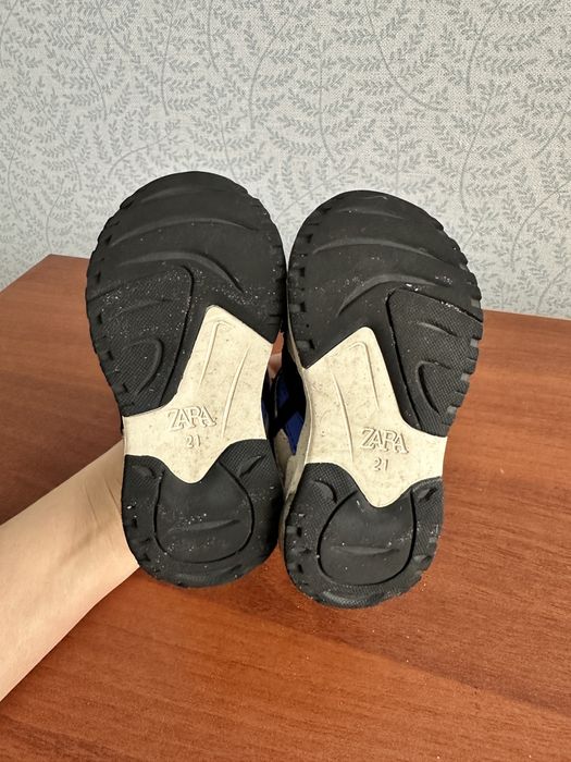 Красовки Zara 21 розмір