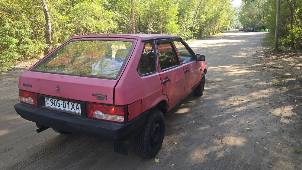 Ваз 21093 1991.   9