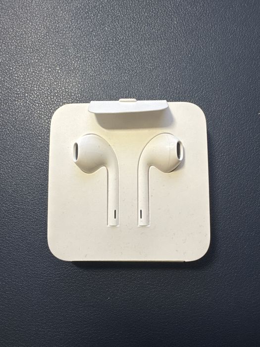 Навушники Apple iPhone EarPods with Mic Lightning (MWTY3ZM/A)