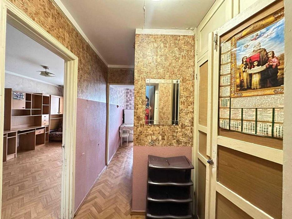 Продам 1-к квартиру, 7/9 пов, на Таїрова, Ак.Глушко/Ільфа та Петрова (3-334-657 ОФ)