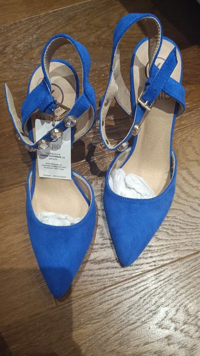 Niebieskie buty Kylie z diamentami