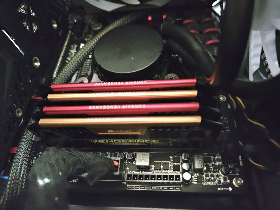 PC Gaming i7-4790K | 32GB RAM | GTX 980 Ti | NVMe