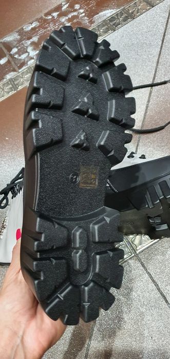 Świetne botki platforma workery trapery białe logo hit 39