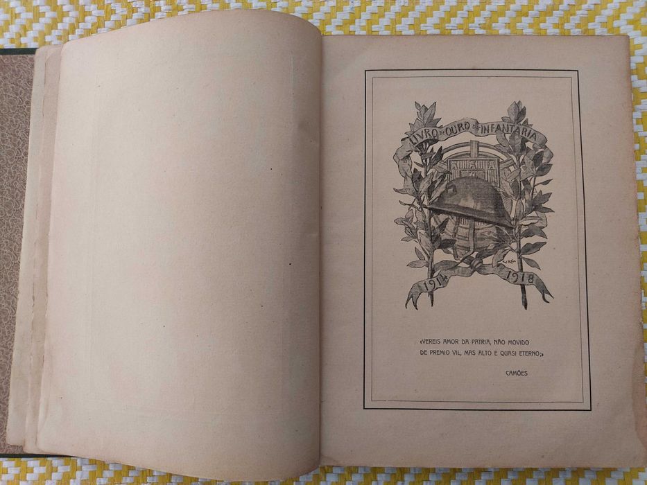 Livro de Ouro da Infantaria