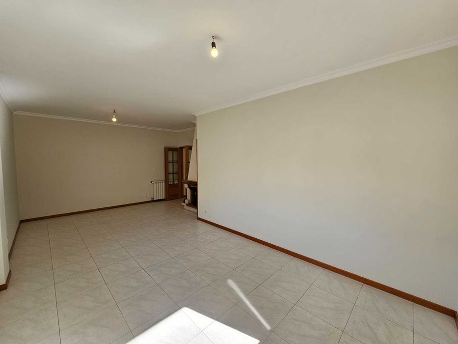 Aluguer de T2 abelheira