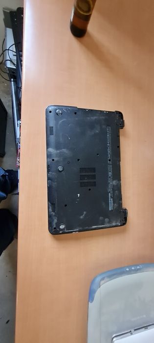 Portáteis desmontados