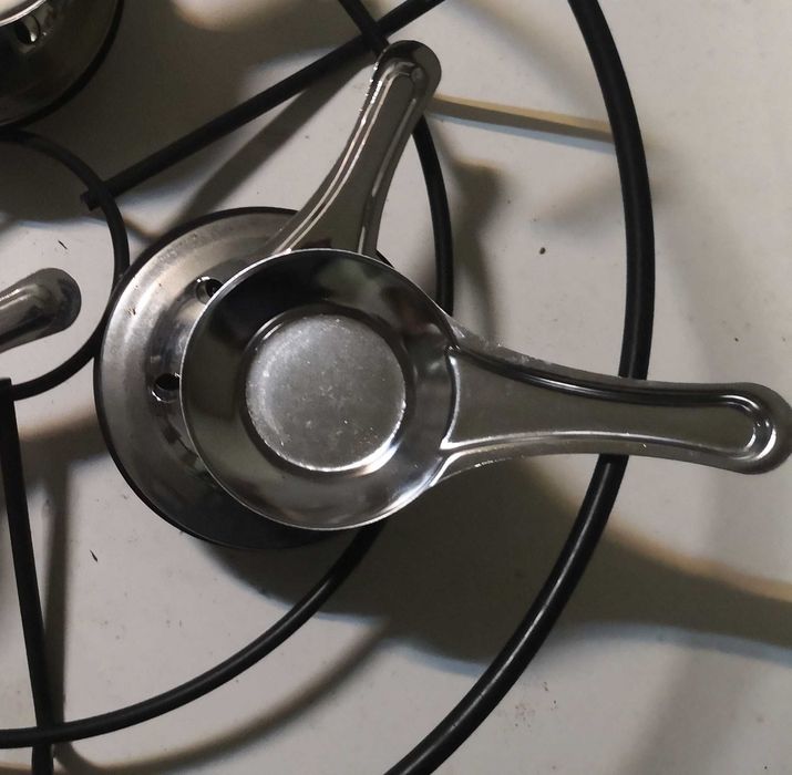 Grelhador de mesa em pedra com sup. metálico