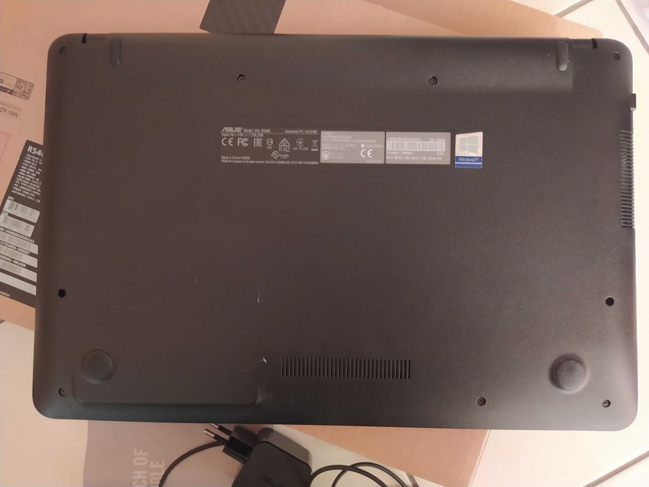 Відмінний ноутбук Asus R540NA (15,6 Full HD, 4 ядра, 4 Гб, 500 Гб)