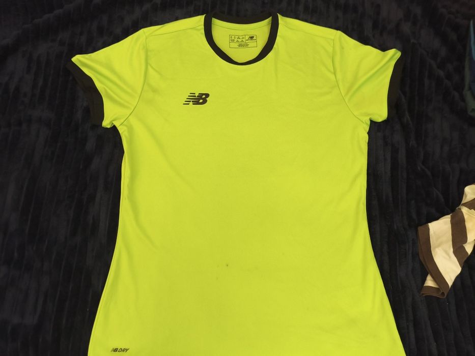 Ядерно Салатовая футболка New balance оригинал