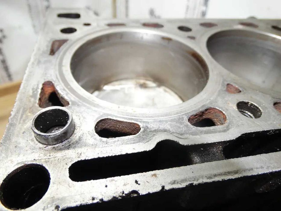 Блок двигуна взборі Renault Laguna 2 ii 1.8 16v f4c f4p
