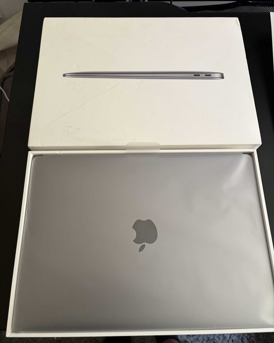 Macbook Air 13'' M1 - 256GB / 8GB RAM - Como novo com garantia