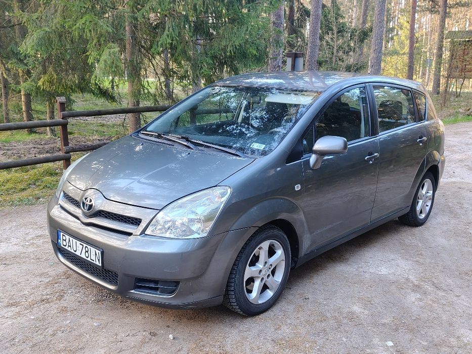 Toyota Corolla Verso • 2.0D4D • Hak • Klima