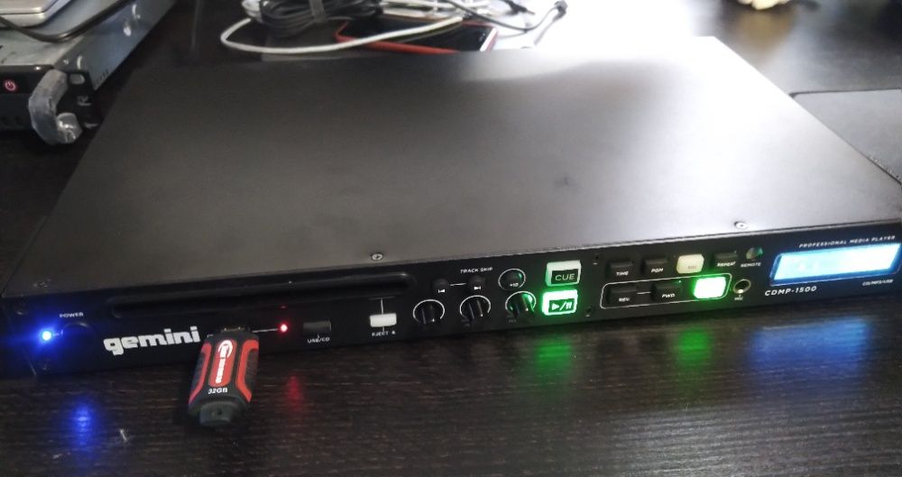 BAD!! Програвач CD/MP3/USB Gemini CDMP-1500