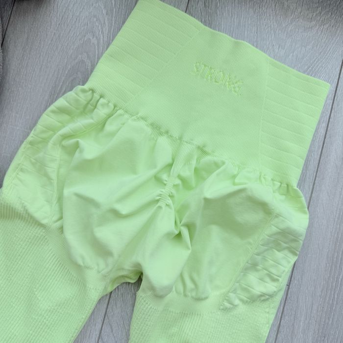 Legginsy STRONG.