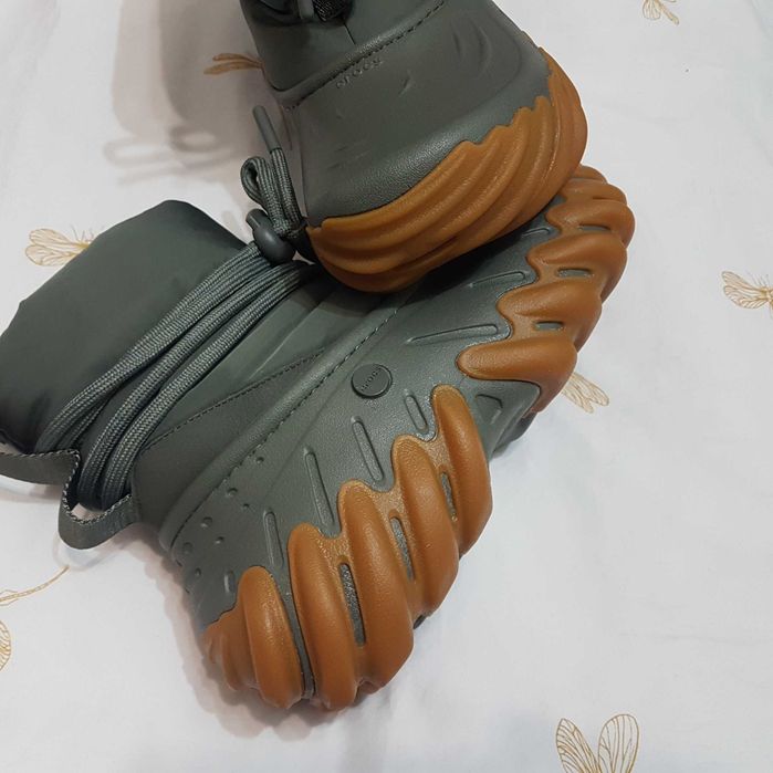 Echo Boot crocs 20.87.16-3j5 termiczne śniegowce unisex 39 khaki