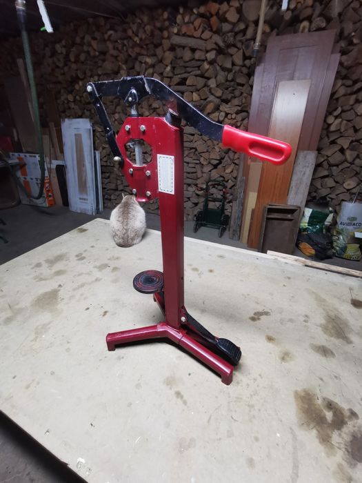 Máquina manual de pôr rolhas