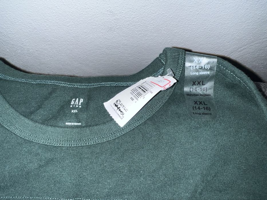 T shirt gap 14-16 anos manga comprida verde nova c etiqueta