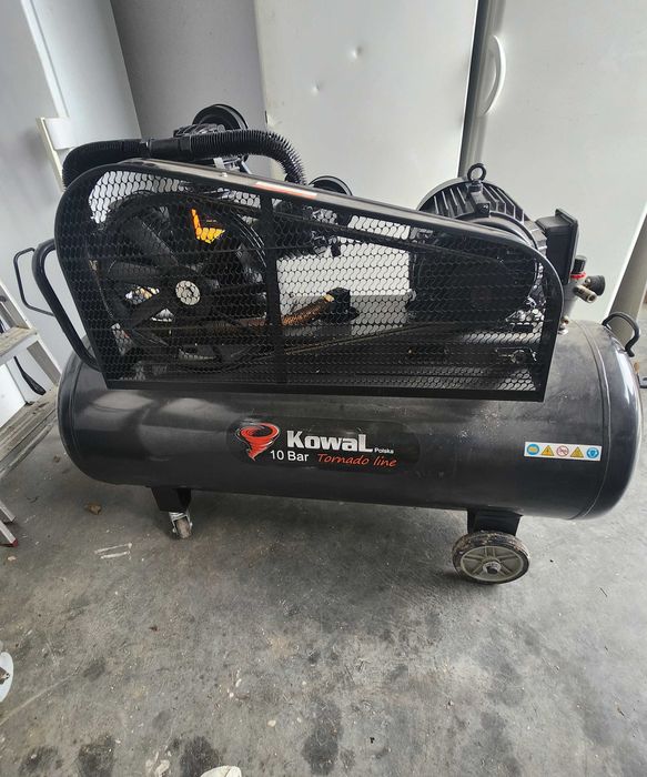 Kompresor olejowy tłokowy, sprężarka 10bar, 300L, 400v, 1460L, nowy