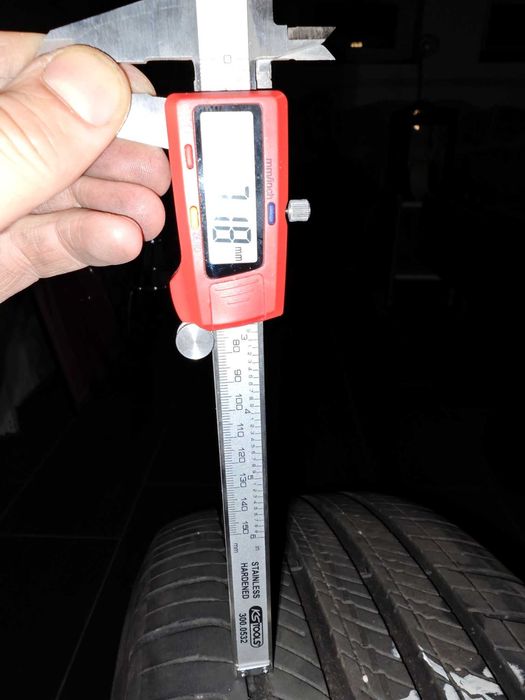 Oryginalne Felgi VOLVO 19 XC40, XC60 z oponami całorocznymi Michelin