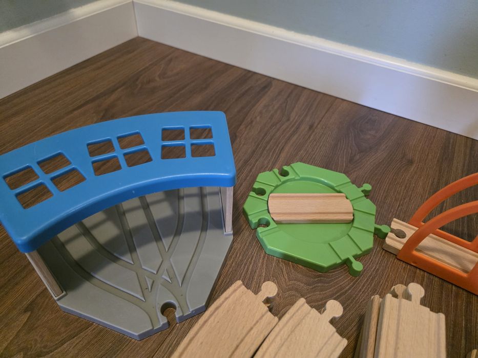 Tory i kolejki Ikea Lillabo, tomek i przyjaciele, laczniki