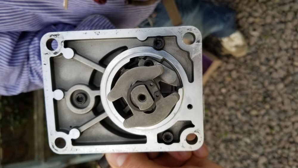 Вакуумний насос 2.8 HDI (Peugeot boxer, Fiat Ducato)