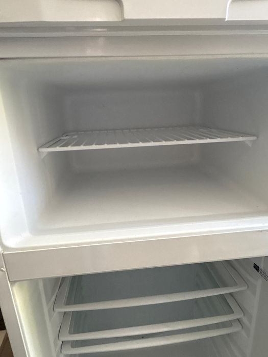 Frigorífico INDESIT  222 L - Branco