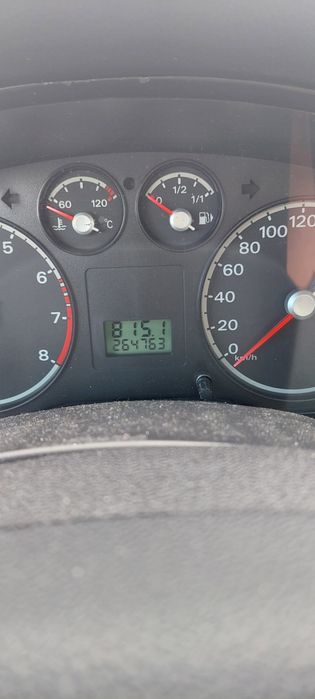 Ford Focus Mk2 Kombi 1.6 benzyna 2005 – jeżdżący, do poprawek