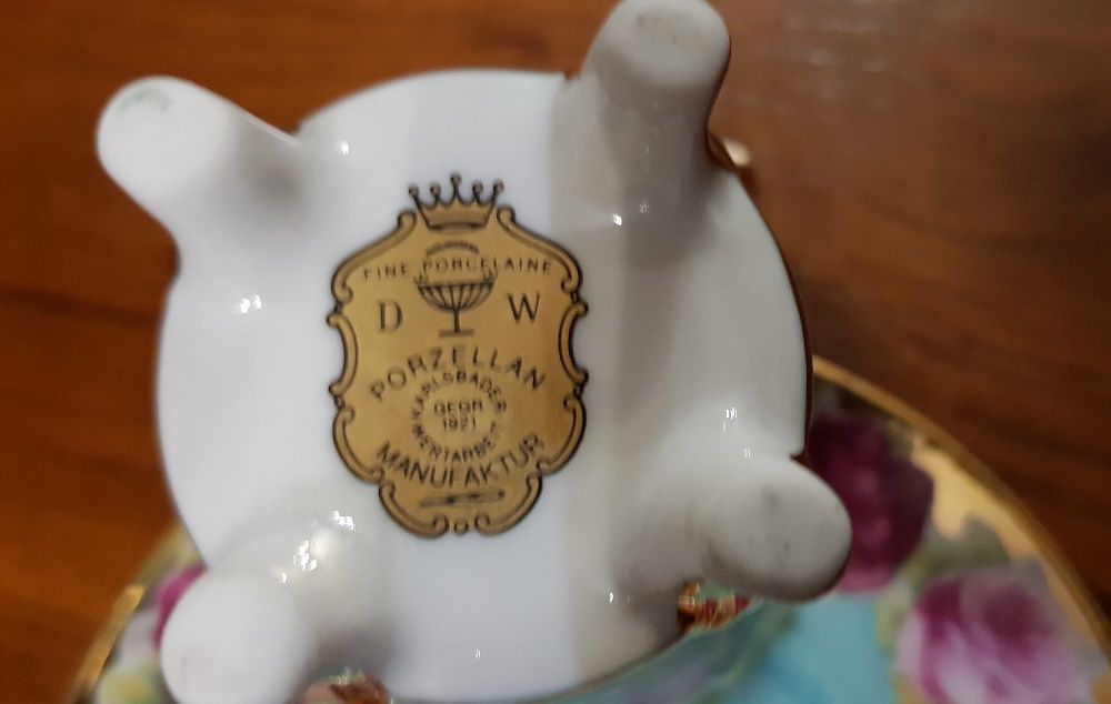 DW Porzellan Karlsbader Wertarbeit - Chávena Com Pires