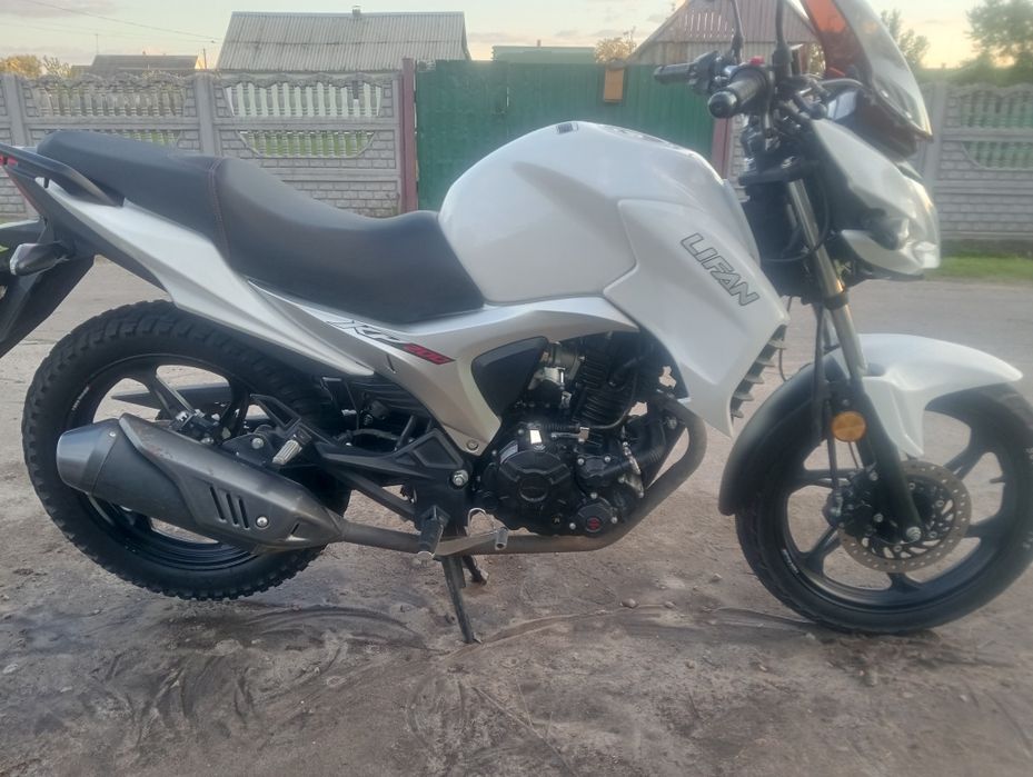Мотоцикл Lifan kp 200