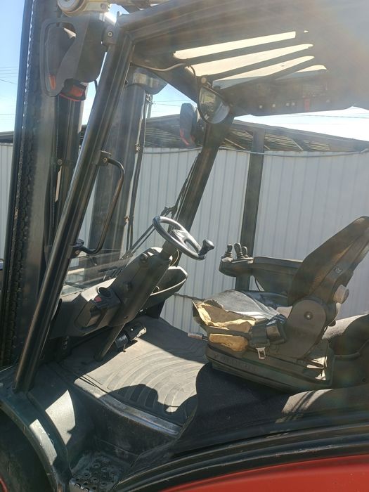 Навантажувач вилочний Лінде Н30Т. Погрущик газовий. 2003р