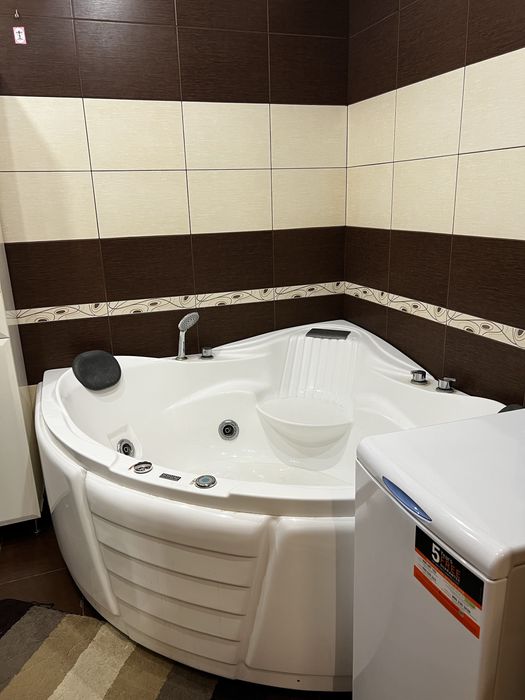 Продам квартиру з ремонтом
