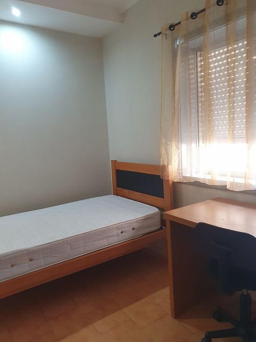 Alugo 2 quartos (estudantes) Paranhos