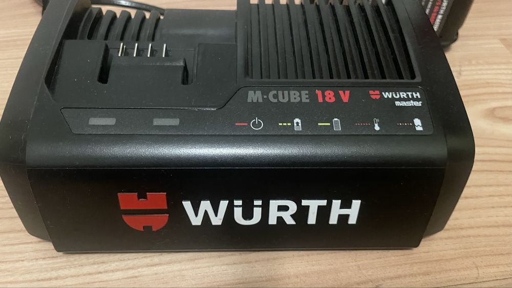 Dwie baterie wurth M-Cube 5Ah 18V + stacja ładujaca