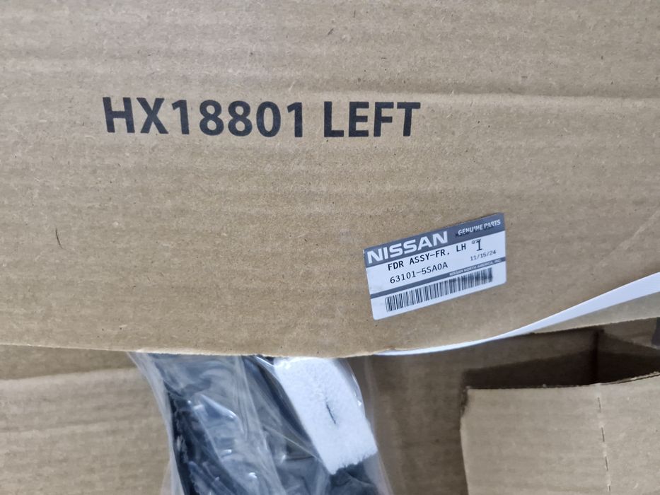 Крило Nissan Leaf 18-24 р.в., крило ліве та праве Ніссан Ліф