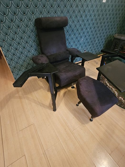 Sprzedam Fotel Tronic do laptopa z ramą na 3 monitory