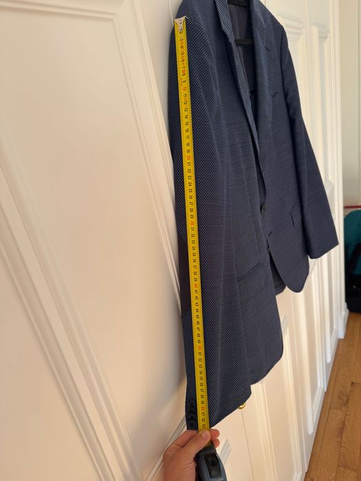 Blazer Hugo Boss com aplicações nos cotovelos