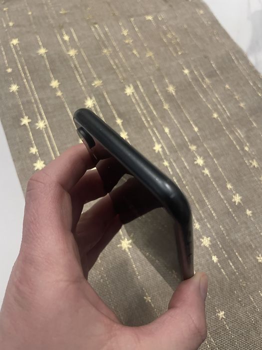 Продам iPhone XR 128 GB