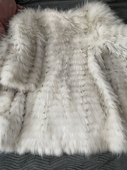 Piekne futro biale z lisa