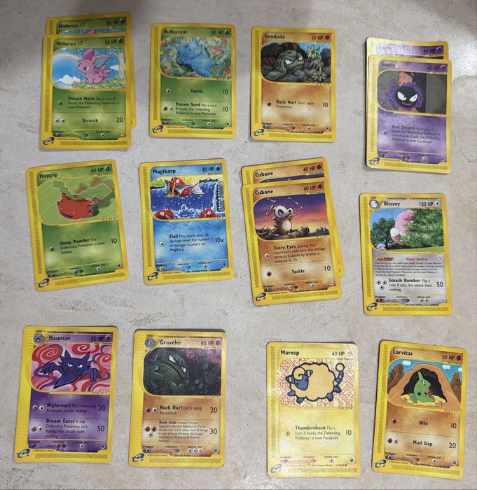 Cartas Pokémon Base Set e Expedition Base Set