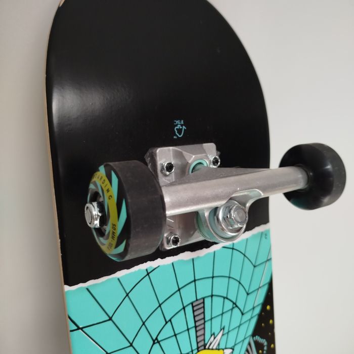 Skate com kit de proteções