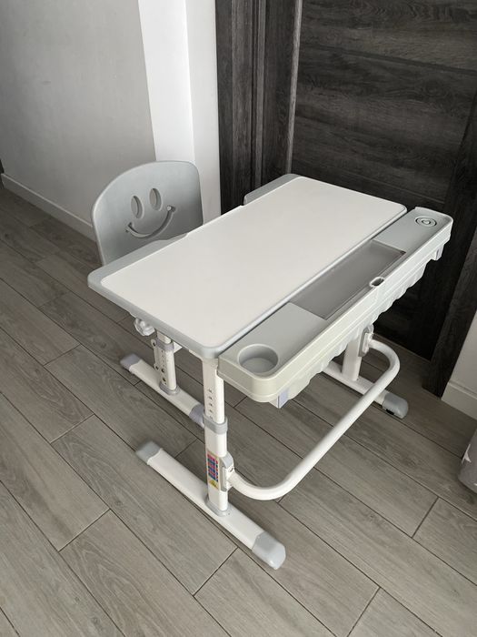 Дитяча парта-трансформер зі стільчиком