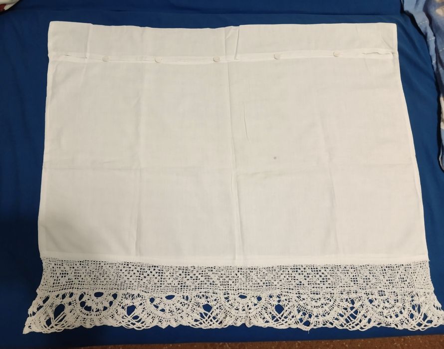 Наволочка с мереживом ручної роботи. 78/54 см.