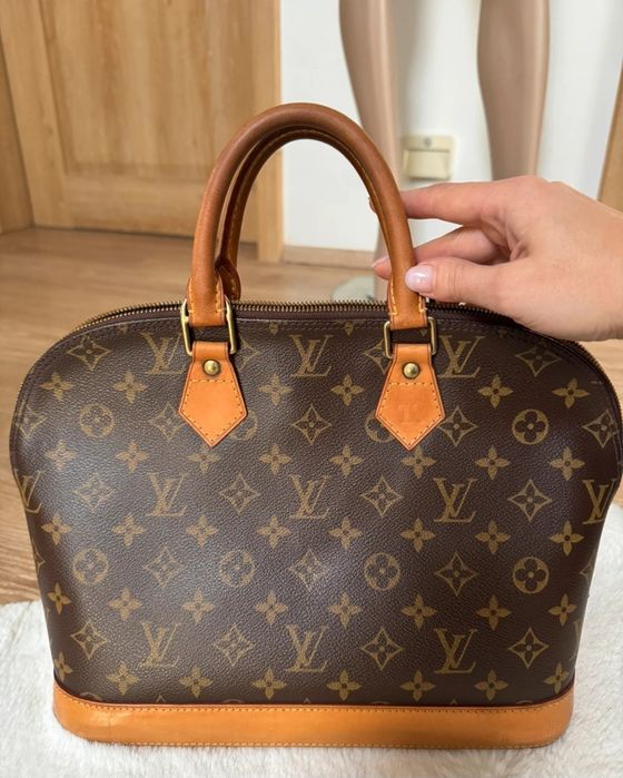 Louis Vuitton Alma PM