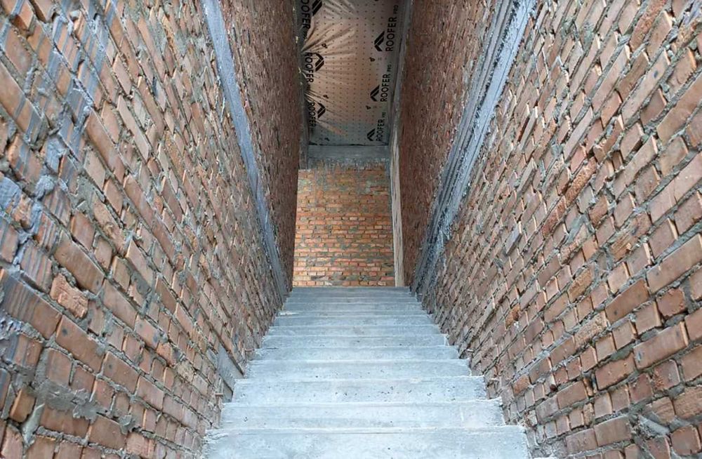 Продам Комерційне Фасадне приміщення!Перша лінія!