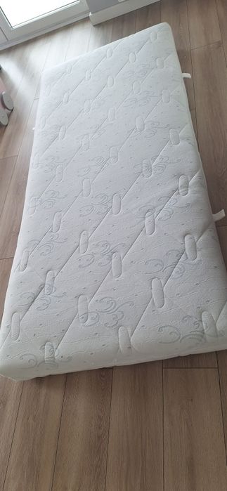 Materac Hilding 90×200 cm. Grubość 16 cm